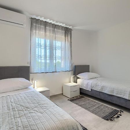 Apartments Medulin 2217 Exterior photo