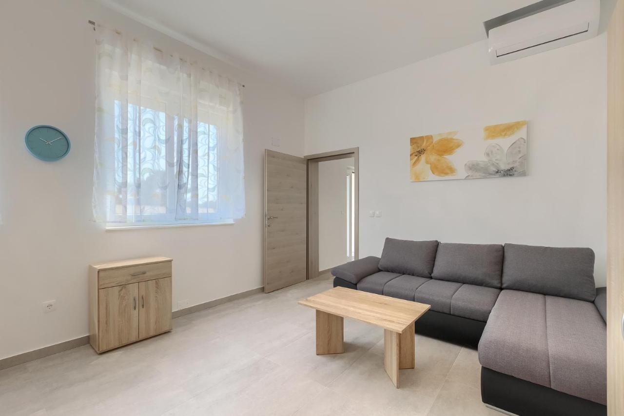 Apartments Medulin 2217 Exterior photo