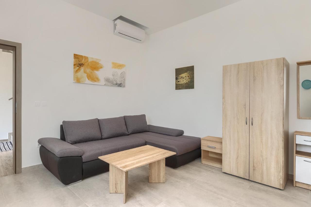 Apartments Medulin 2217 Exterior photo
